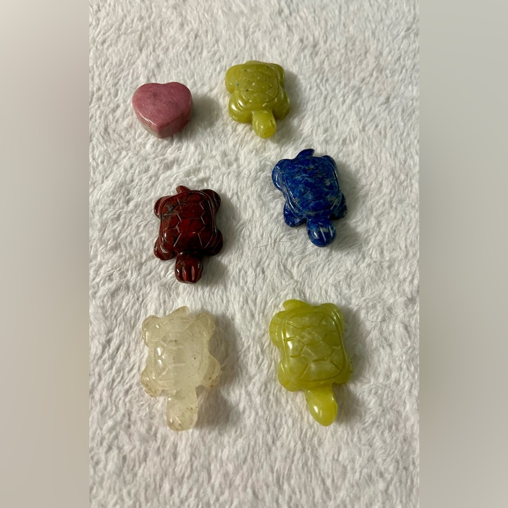 Turtle and Heart Figurines Set